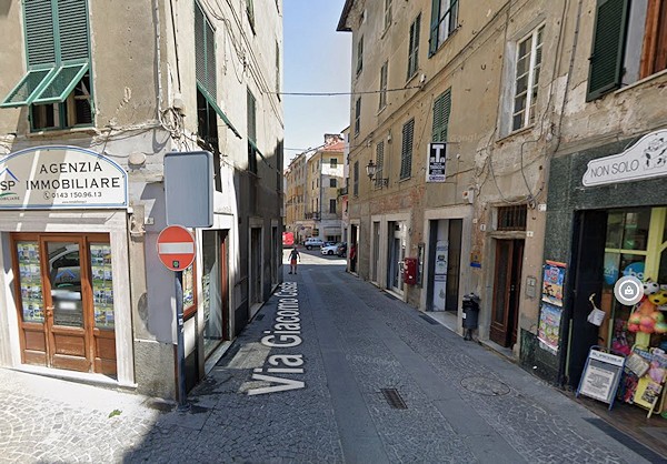 Via Giacomo Costa